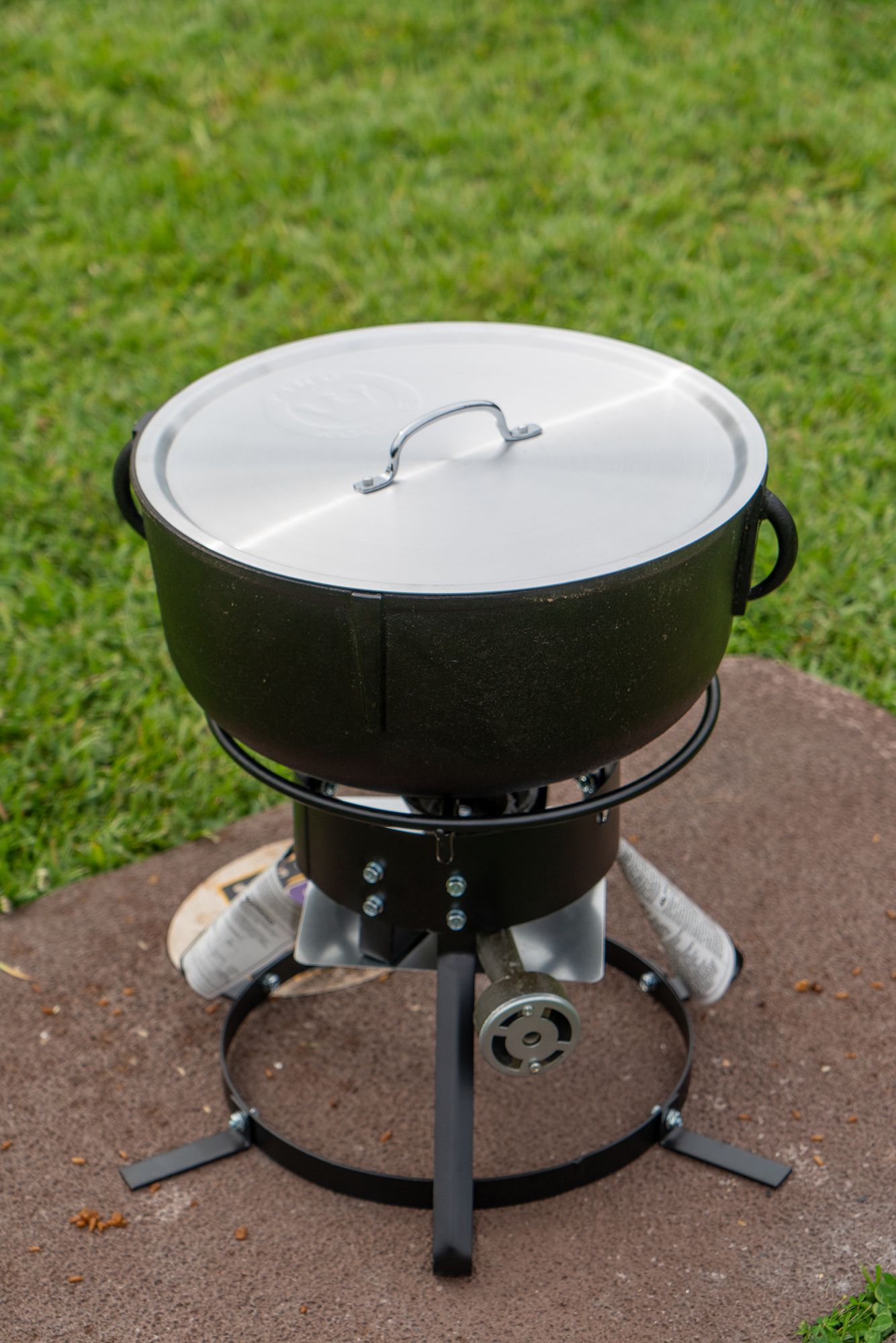 King Kooker 4 Gallon Cast Iron Jambalaya Pot and Cooker Package product image