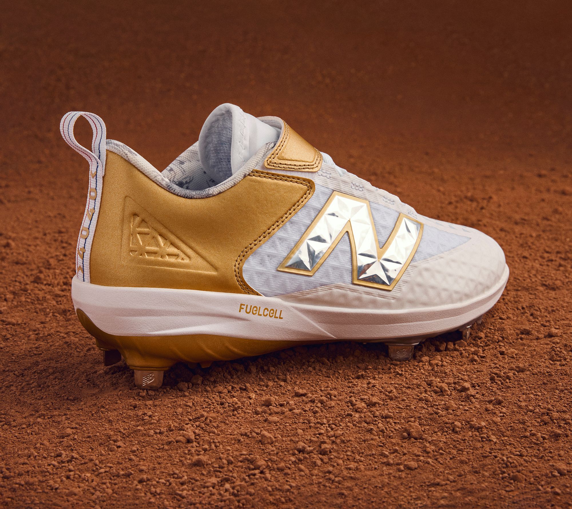 New Balance Men's FuelCell 4040 V8 Ring Season Metal Baseball Cleats product image