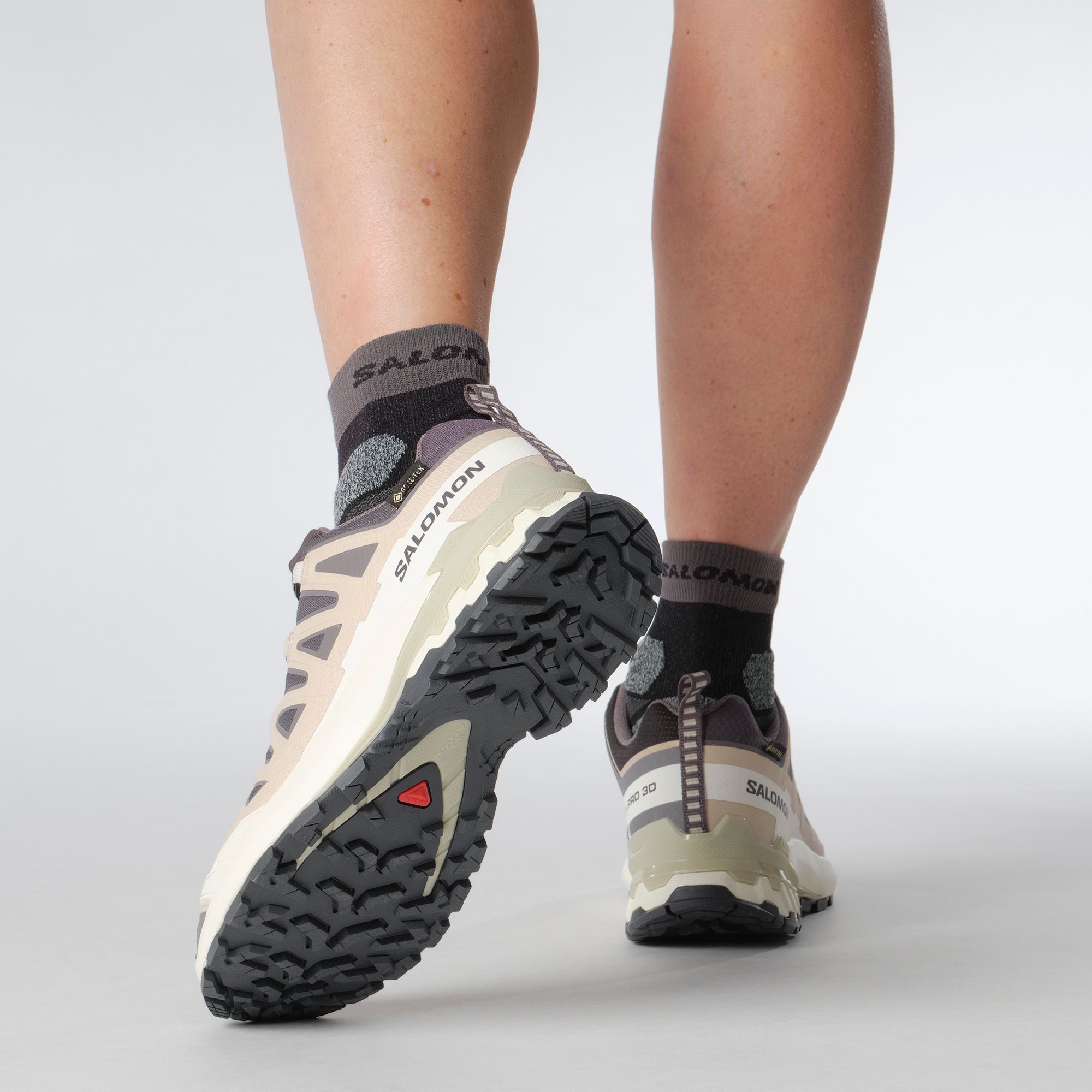 Salomon Women's XA Pro 3D V9 GTX Shoe product image