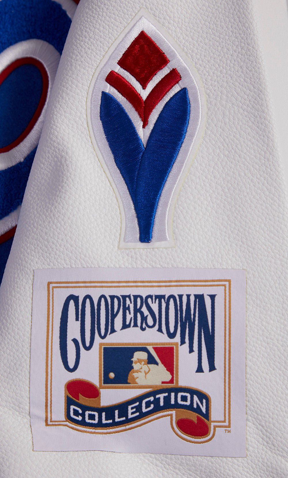 Pro Standard Men's Atlanta Braves Royal Retro Classic Jacket product image