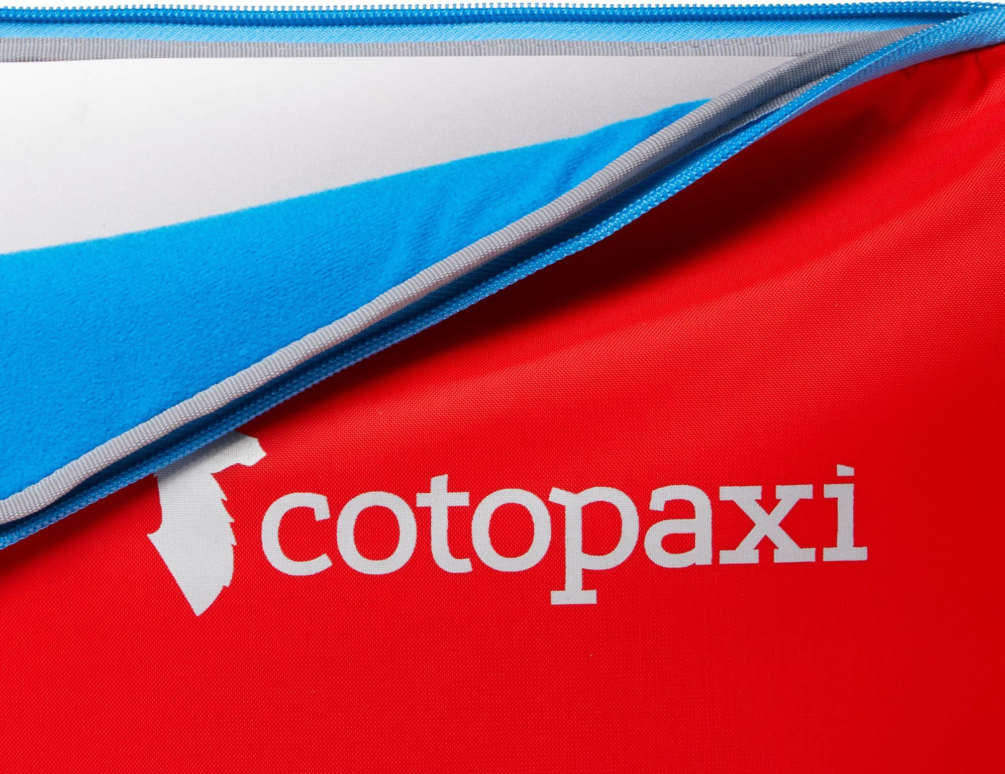 Cotopaxi Del Día Trece 13" Laptop Sleeve product image