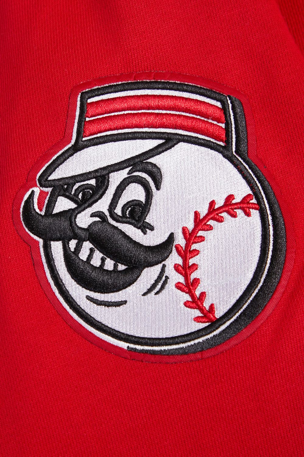 Pro Standard Men's Cincinnati Reds Fleece Pullover Hoodie product image