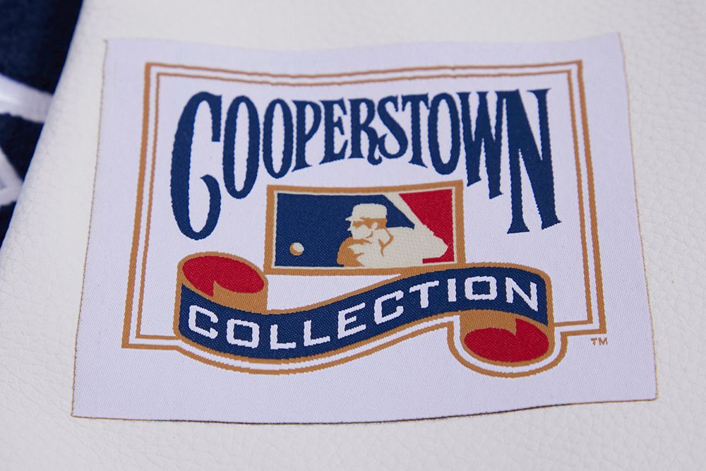 Pro Standard Men's Chicago White Sox Wool Varsity Jacket product image