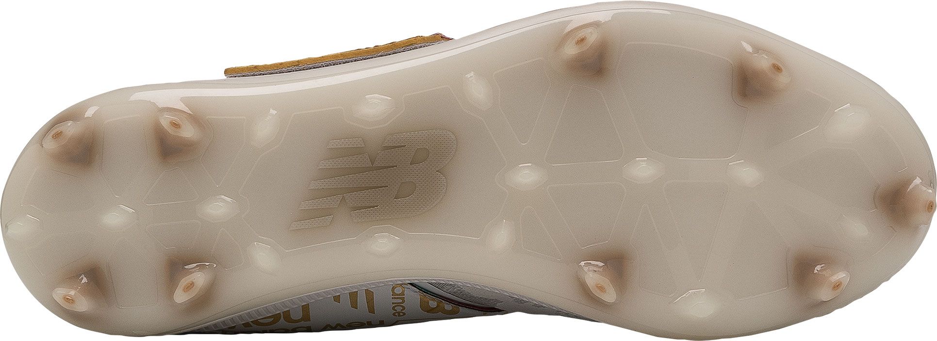 White and gold cheap new balance cleats mens