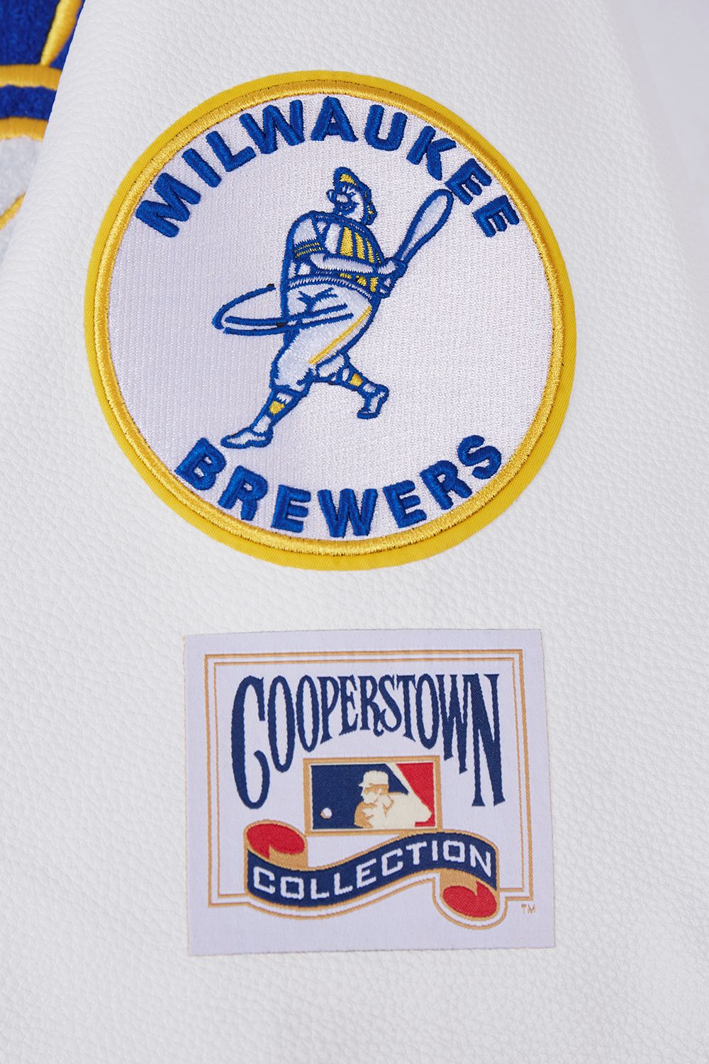 Pro Standard Men's Milwaukee Brewers Blue Retro Classic Jacket product image