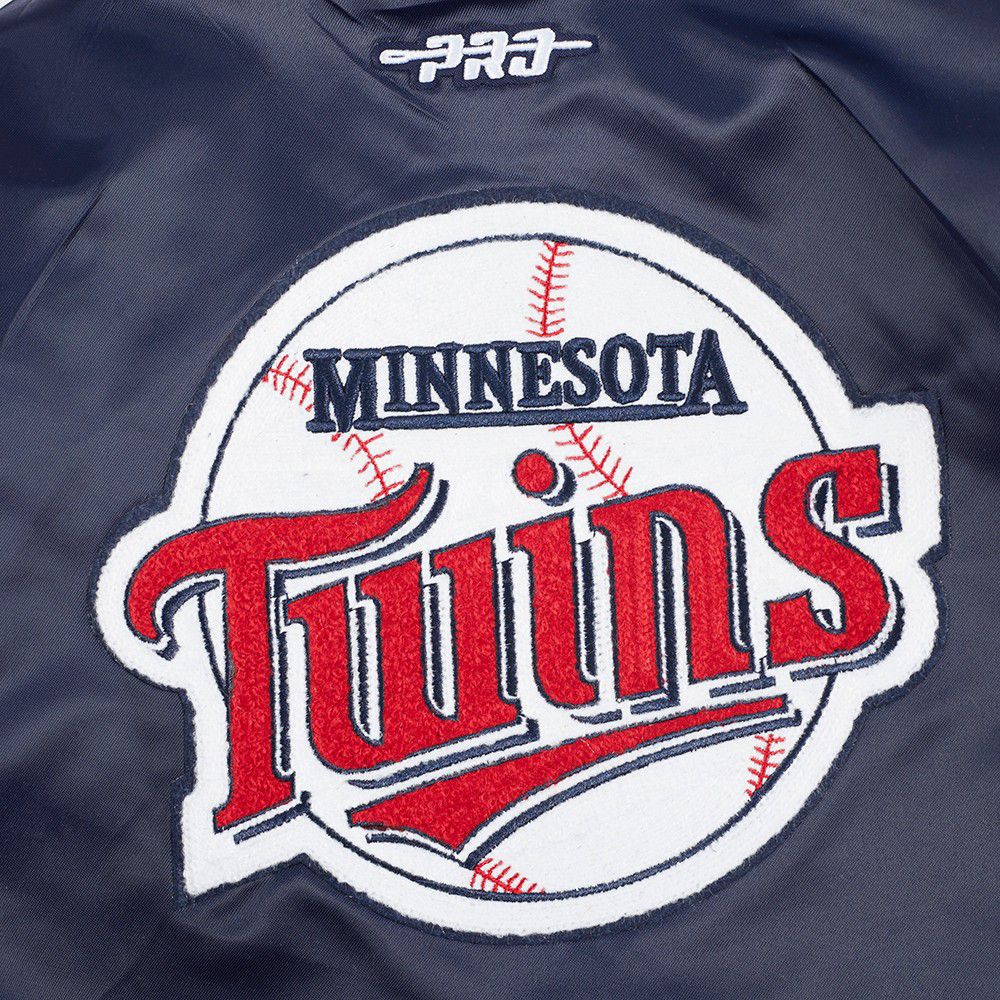 Pro Standard Boys' Minnesota Twins Navy Classic Satin Jacket product image