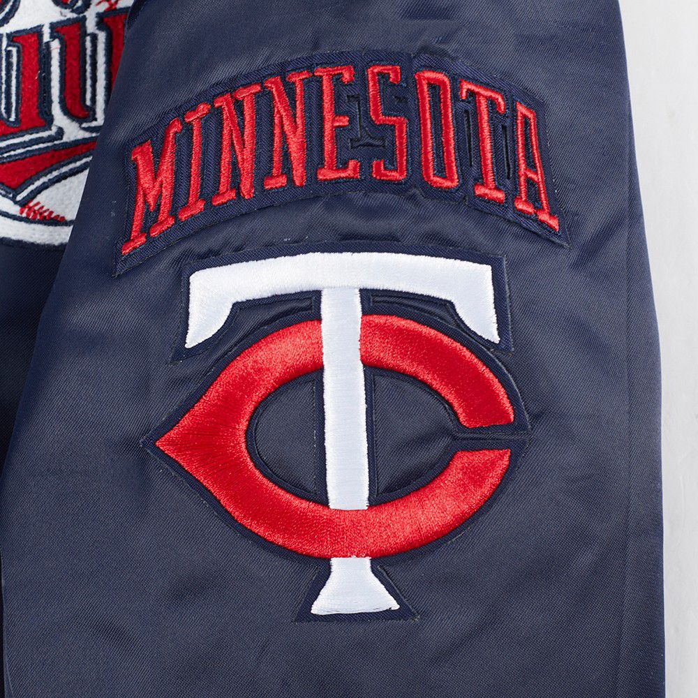 Pro Standard Boys' Minnesota Twins Navy Classic Satin Jacket product image