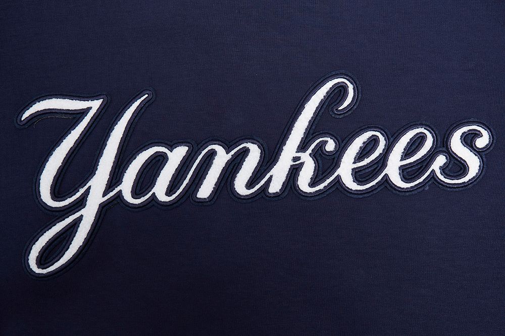 Pro Standard Men's New York Yankees Navy Warmup Jacket product image