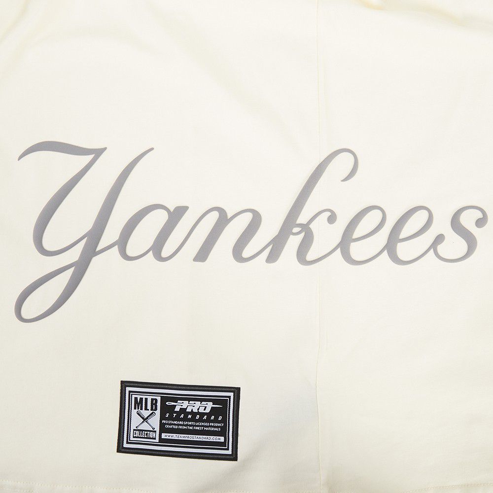 Pro Standard Men's New York Yankees Cream Street Team T-Shirt product image