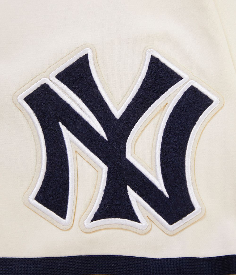 Pro Standard Men's New York Yankees Retro Double Knit 2.0 Shorts product image