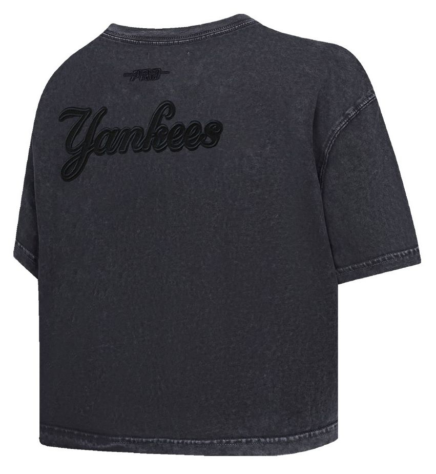 Pro Standard Women's New York Yankees Black Washed Classic T-Shirt product image