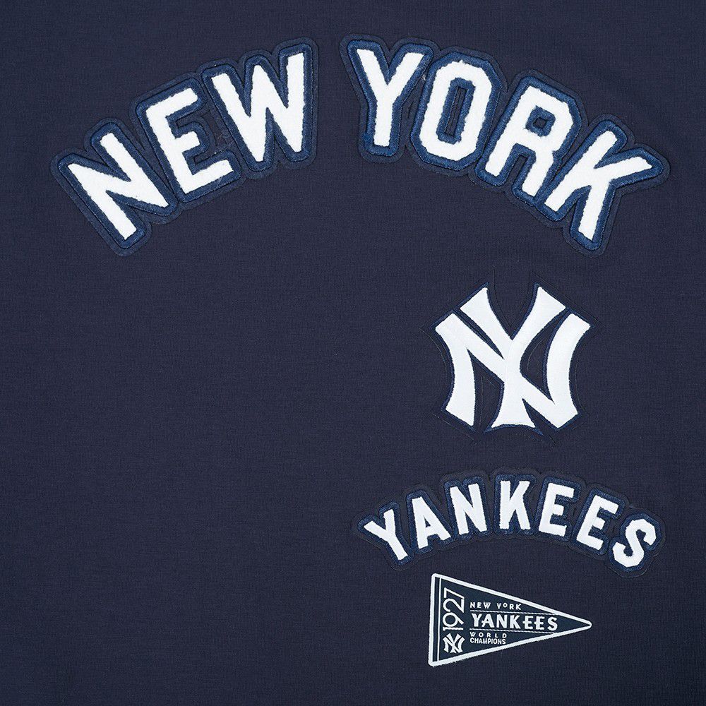 Pro Standard Women's New York Yankees Navy Boxy T-Shirt product image