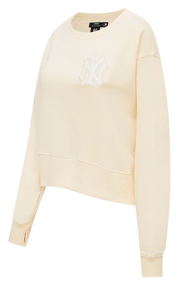 Pro Standard Women's New York Yankees Cream Classic Crewneck Sweatshirt product image