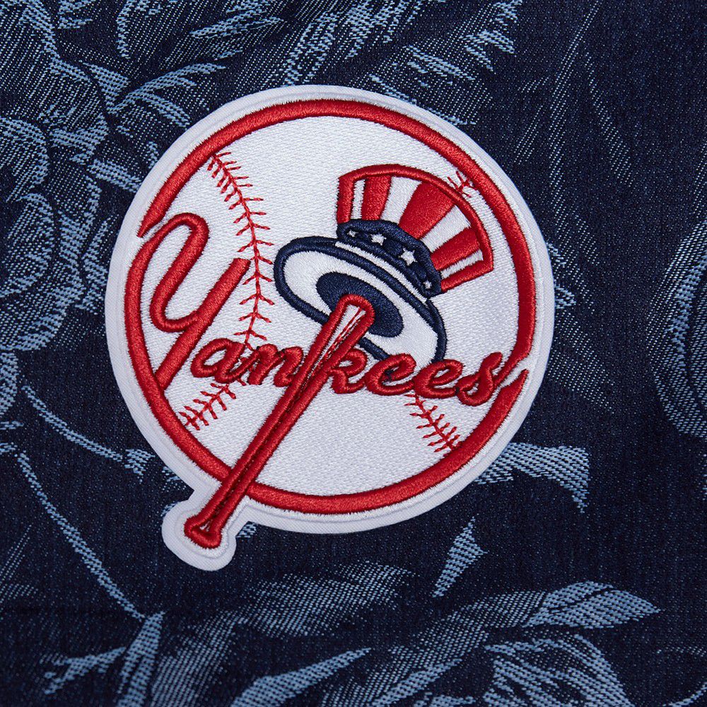 Pro Standard Women's New York Yankees Blue Denim Cropped Floral Jacket product image