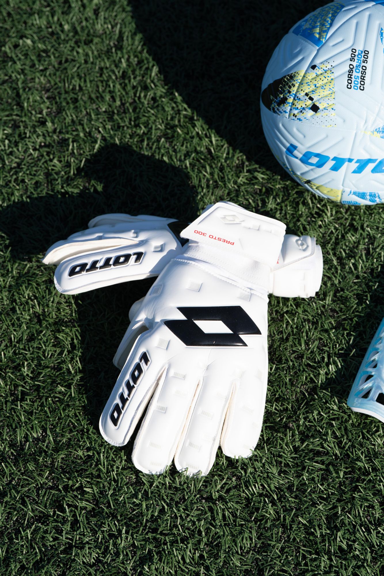 Lotto Presto 300 Goalkeeper Gloves product image