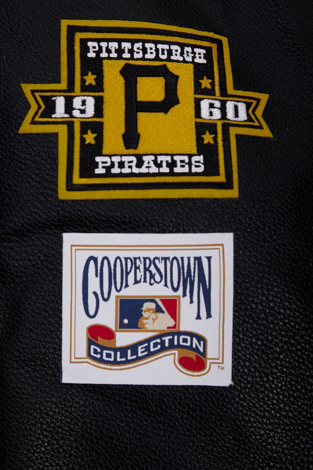 Pro Standard Men's Pittsburgh Pirates Black Retro Classic Jacket product image