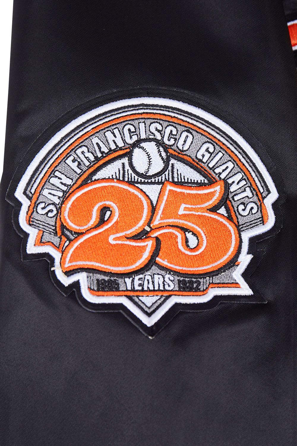 Pro Standard Men's San Francisco Giants Retro Rib Satin Jacket product image
