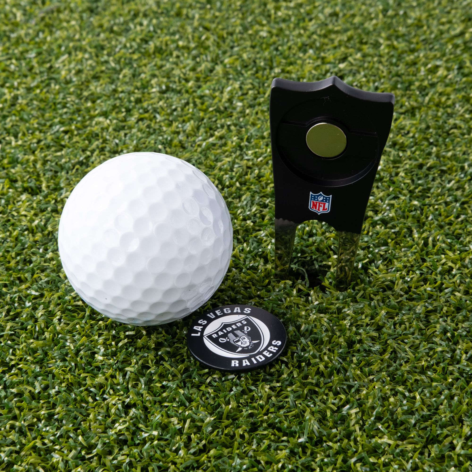 CMC Design Las Vegas Raiders Divot Tool with Custom Shaped Removable Marker product image