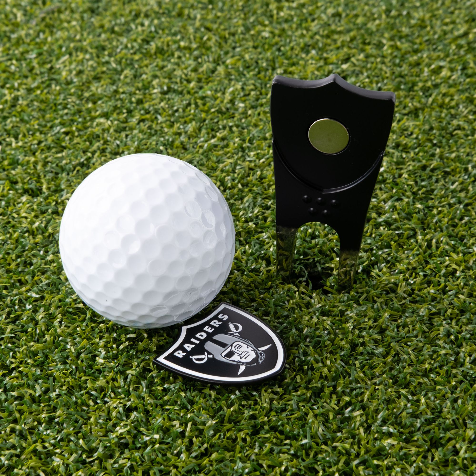 CMC Design Las Vegas Raiders Divot Tool with Custom Shaped Removable Marker product image