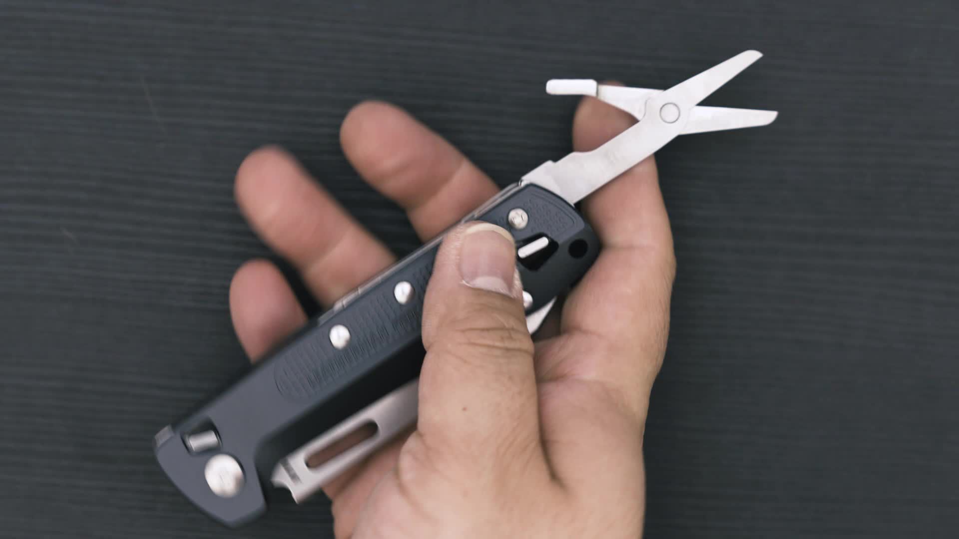 Leatherman FREE K4 Multi-Tool product
