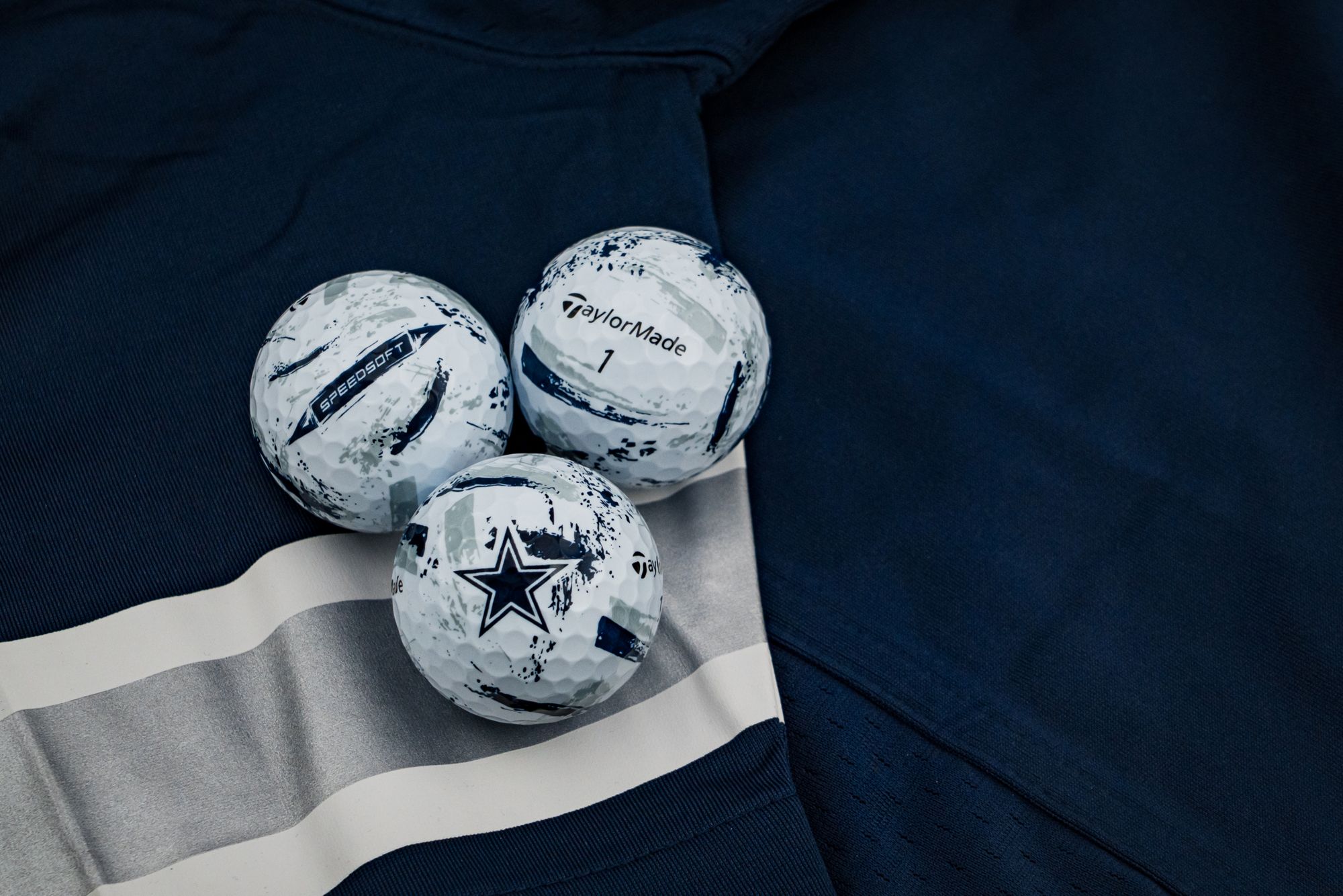 TaylorMade 2025 SpeedSoft Ink Dallas Cowboys Golf Balls product image
