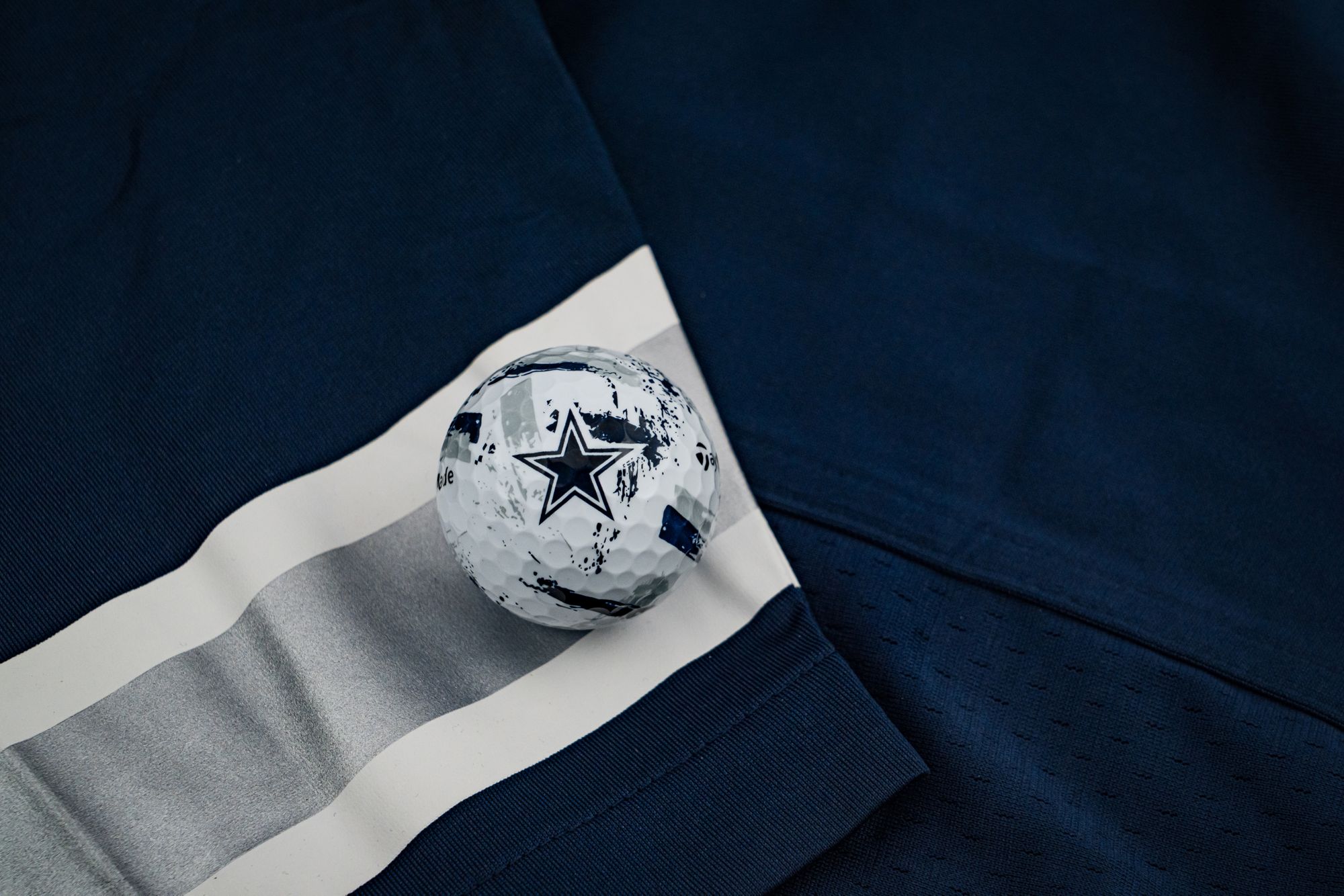 TaylorMade 2025 SpeedSoft Ink Dallas Cowboys Golf Balls product image