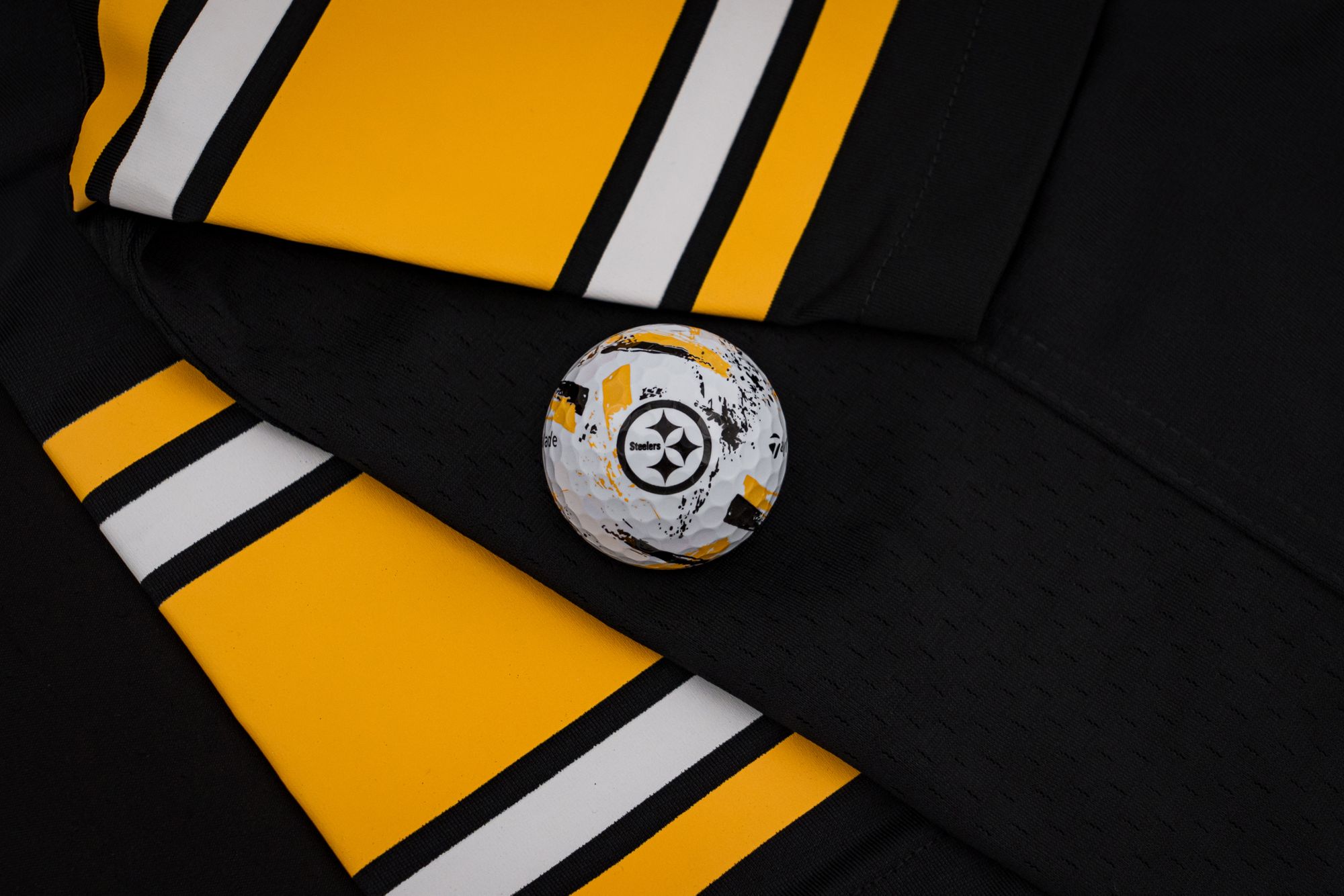 TaylorMade 2025 SpeedSoft Ink Pittsburgh Steelers Golf Balls product image