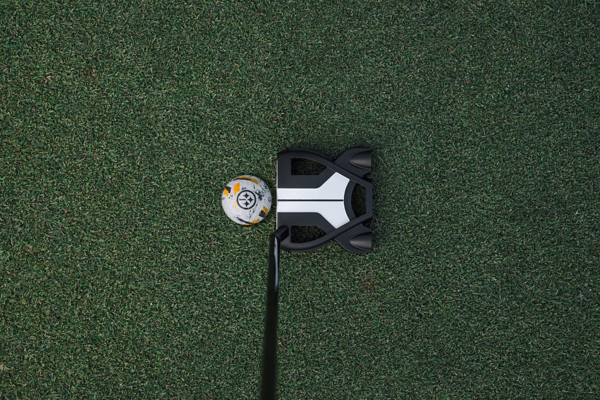 TaylorMade 2025 SpeedSoft Ink Pittsburgh Steelers Golf Balls product image