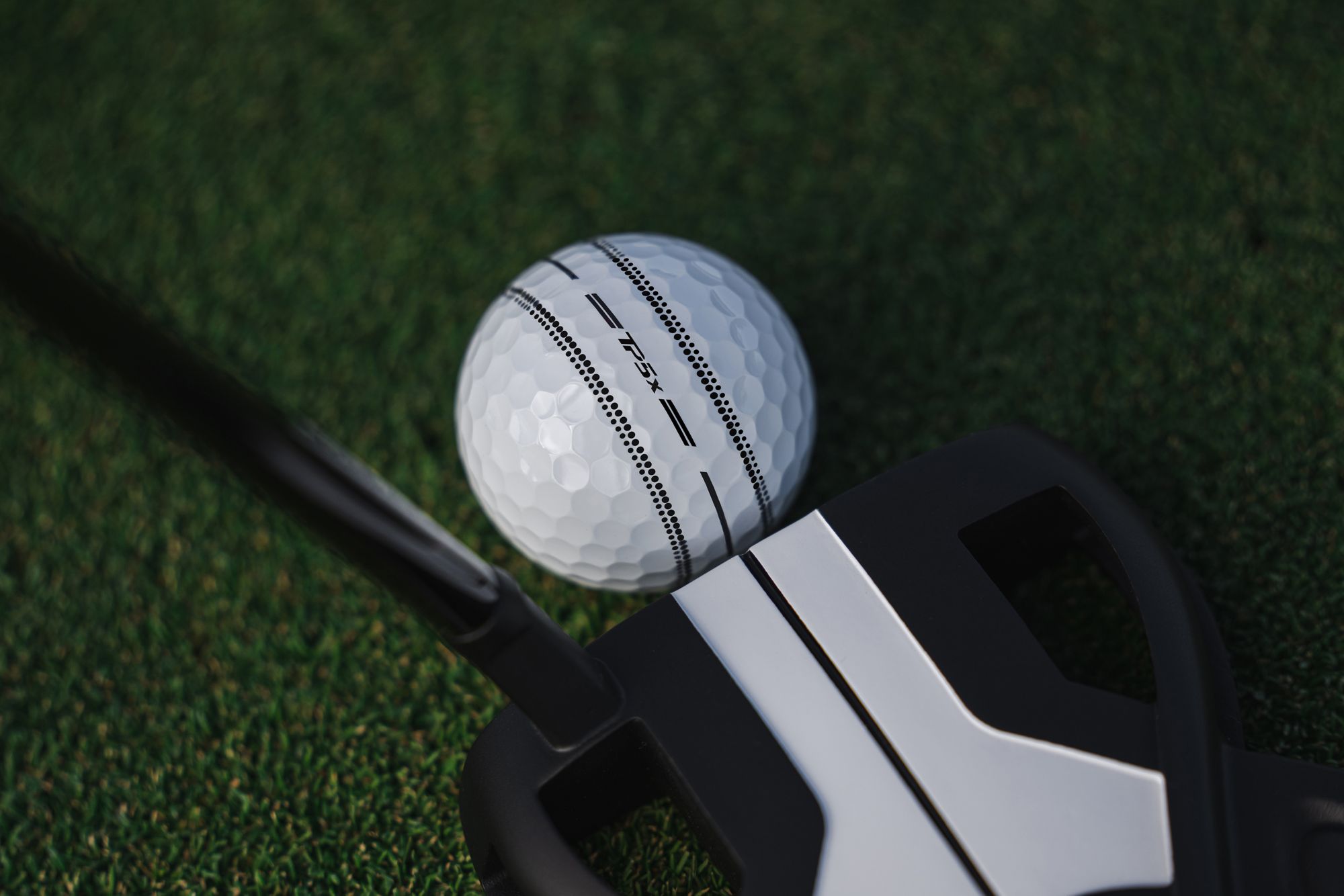 TaylorMade 2026 TP5x Stripe Golf Balls product image