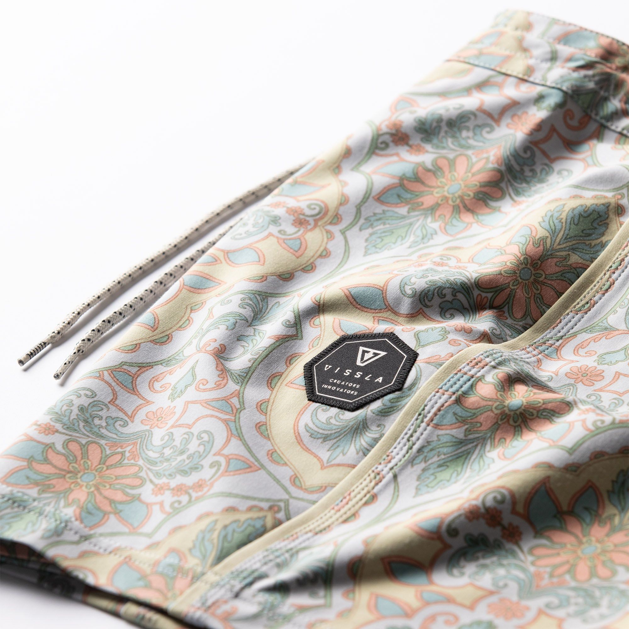 Vissla Men's Mundaka 17.5" Boardshorts product image