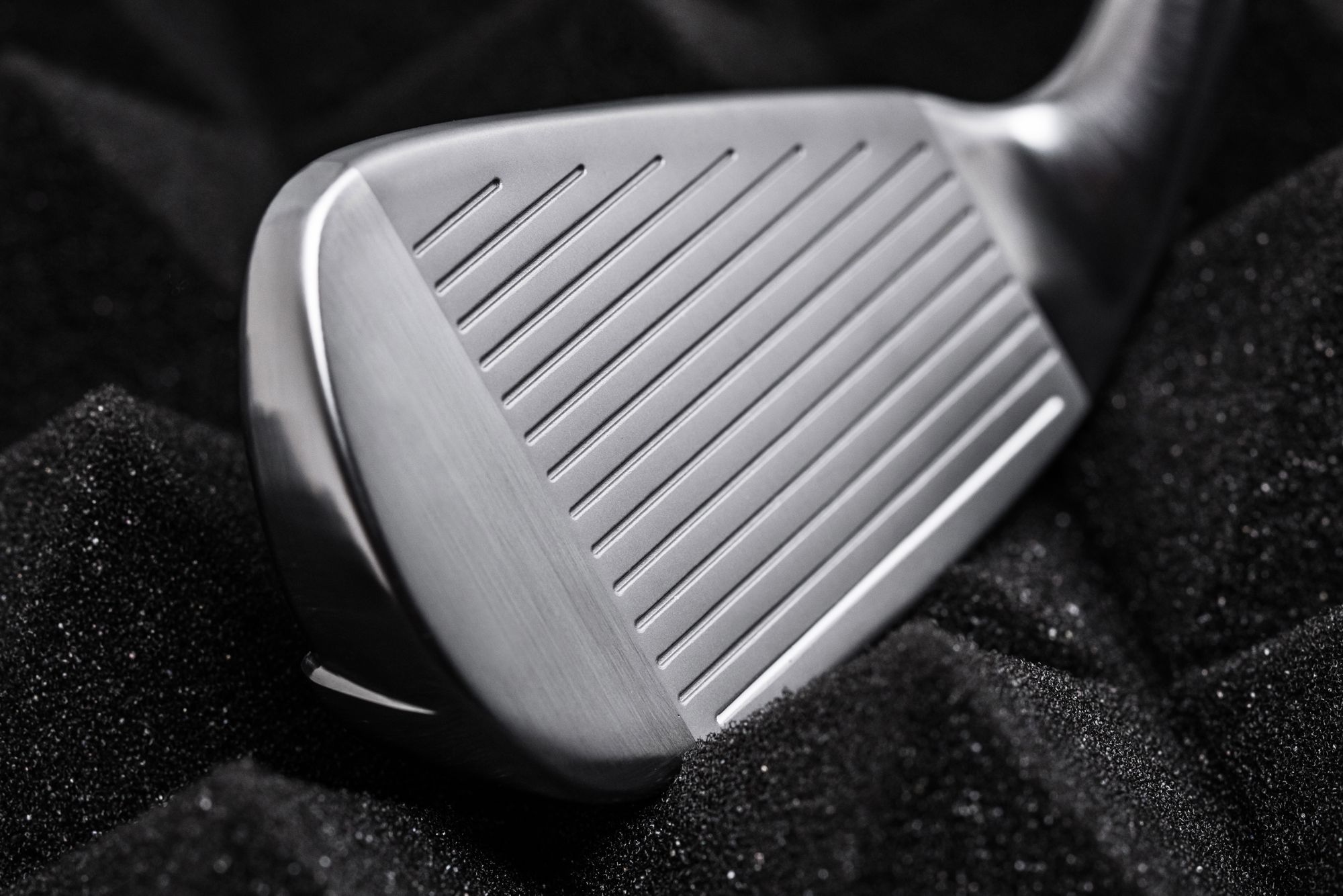 Used TaylorMade Qi MAX Irons product image