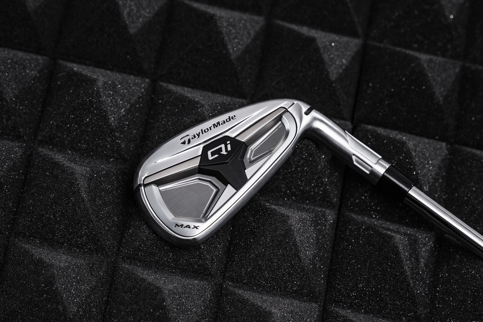 Used TaylorMade Qi MAX Irons product image