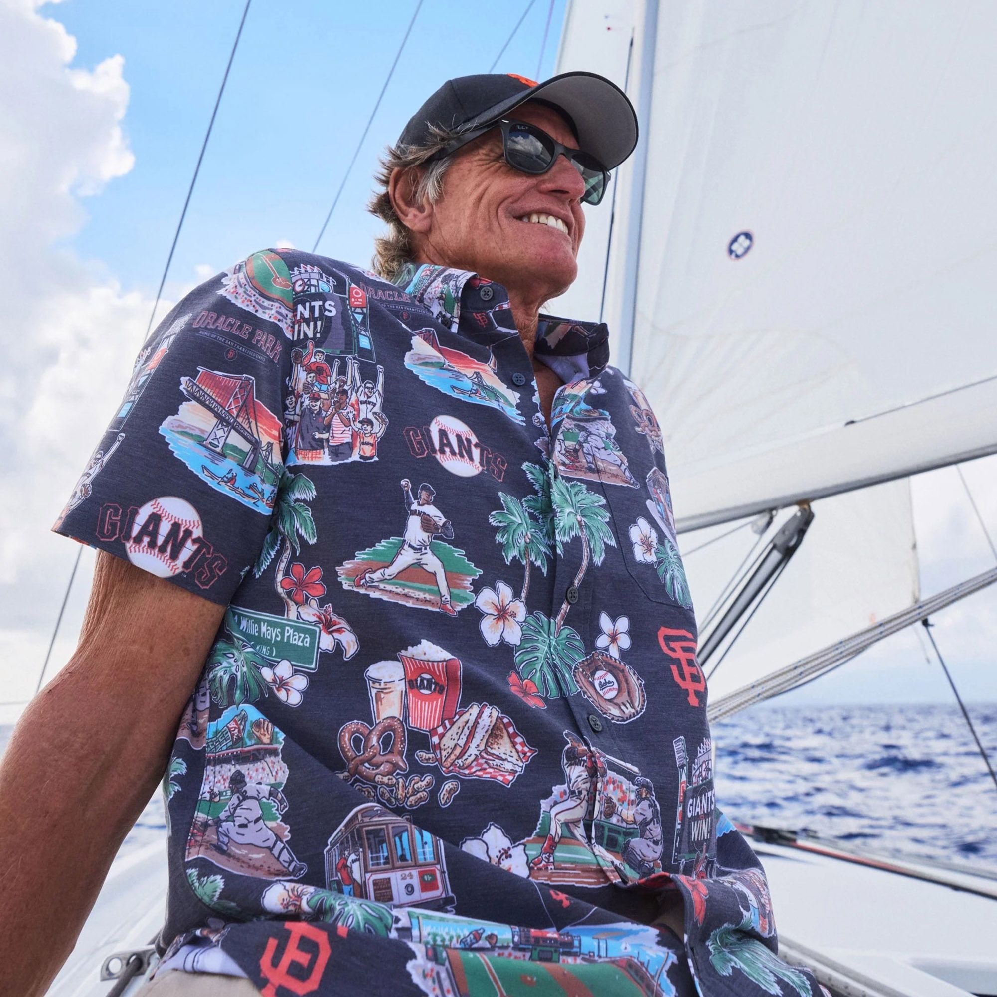 Reyn Spooner Men's San Francisco Giants Black Scenic Button-Down Shirt product image