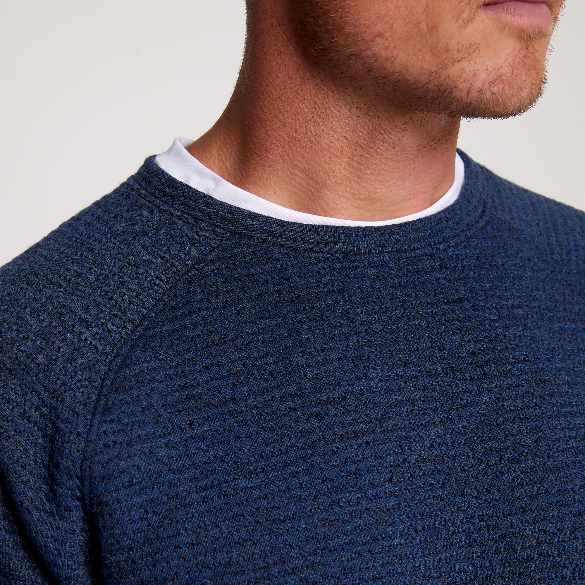 VRST Men's Recharge Lunar Fleece Crew product image