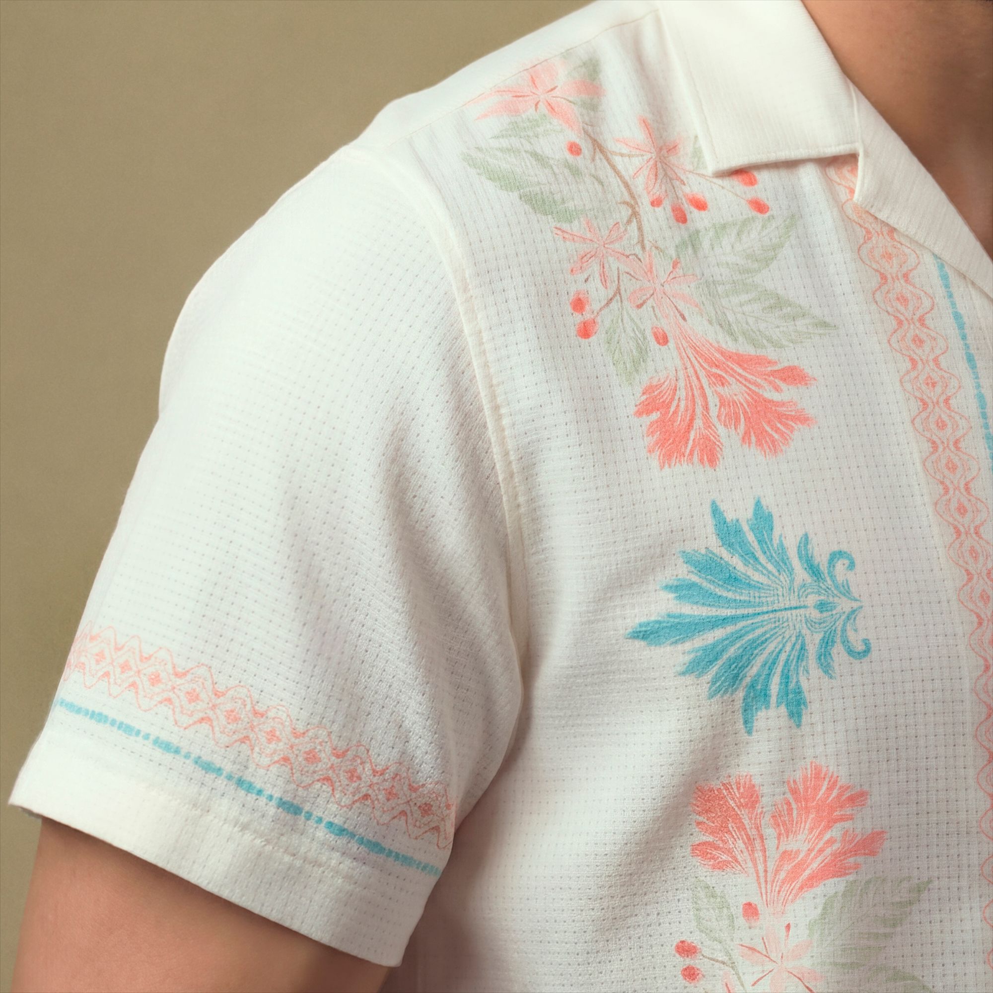 VRST Men's Performance Resort Shirt product image