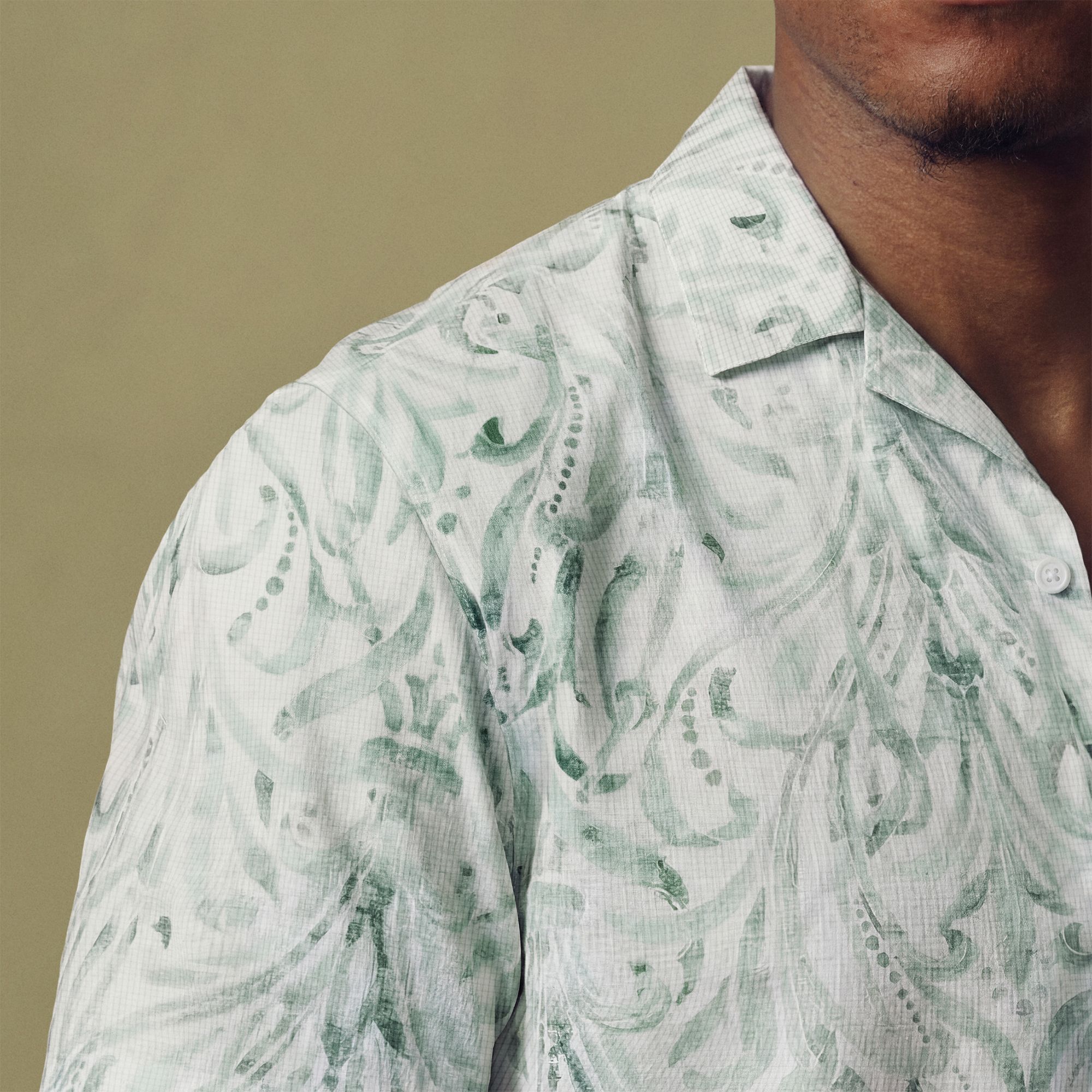 VRST Men's Performance Resort Shirt product image