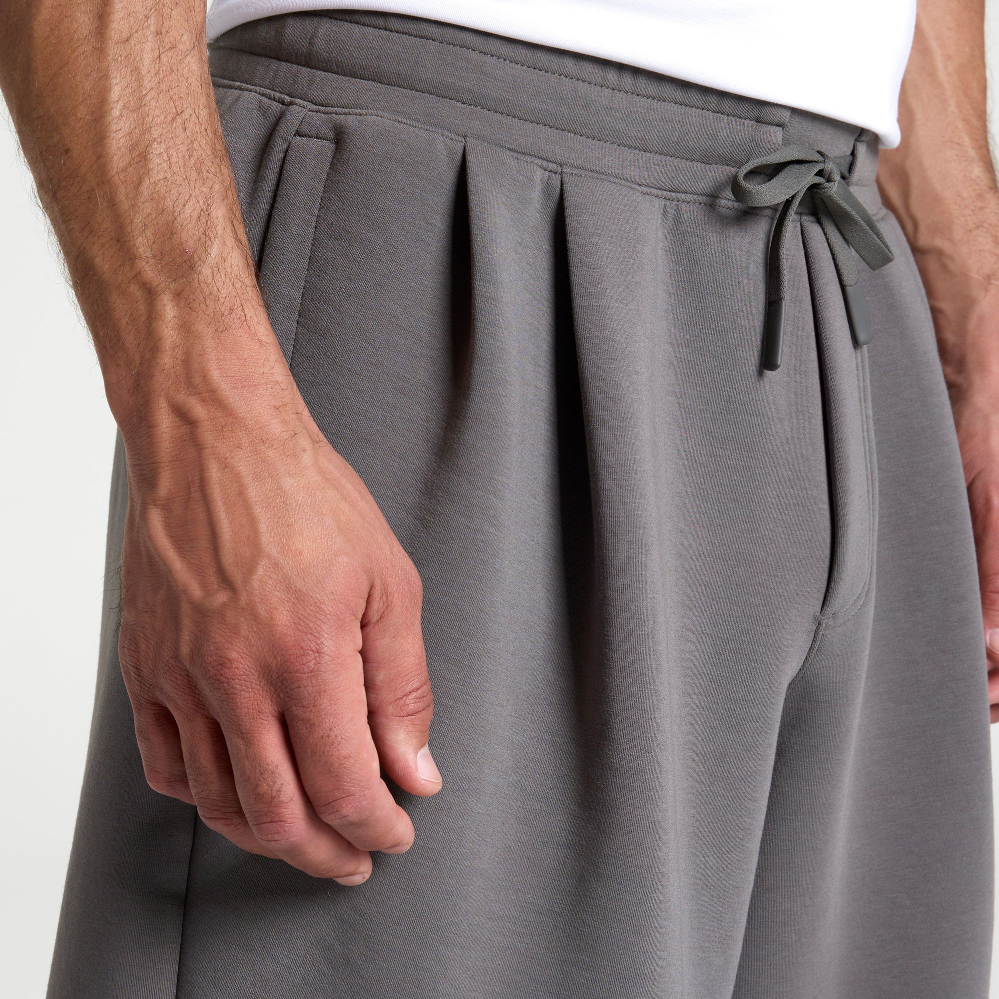 VRST Men's 8” Pinnacle Pleated Short product image