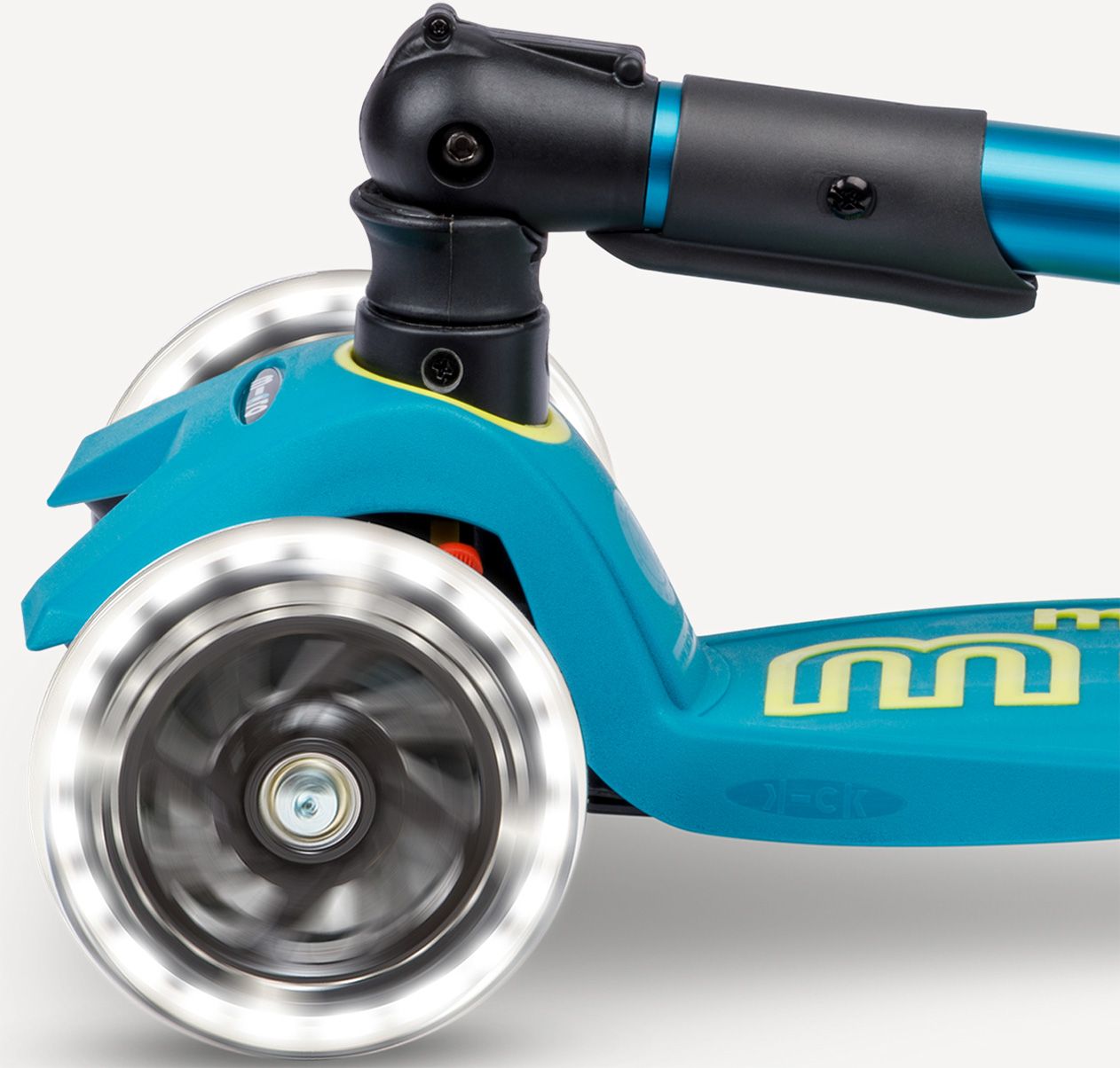 Micro Kickboard Maxi Foldable LED Scooter product image