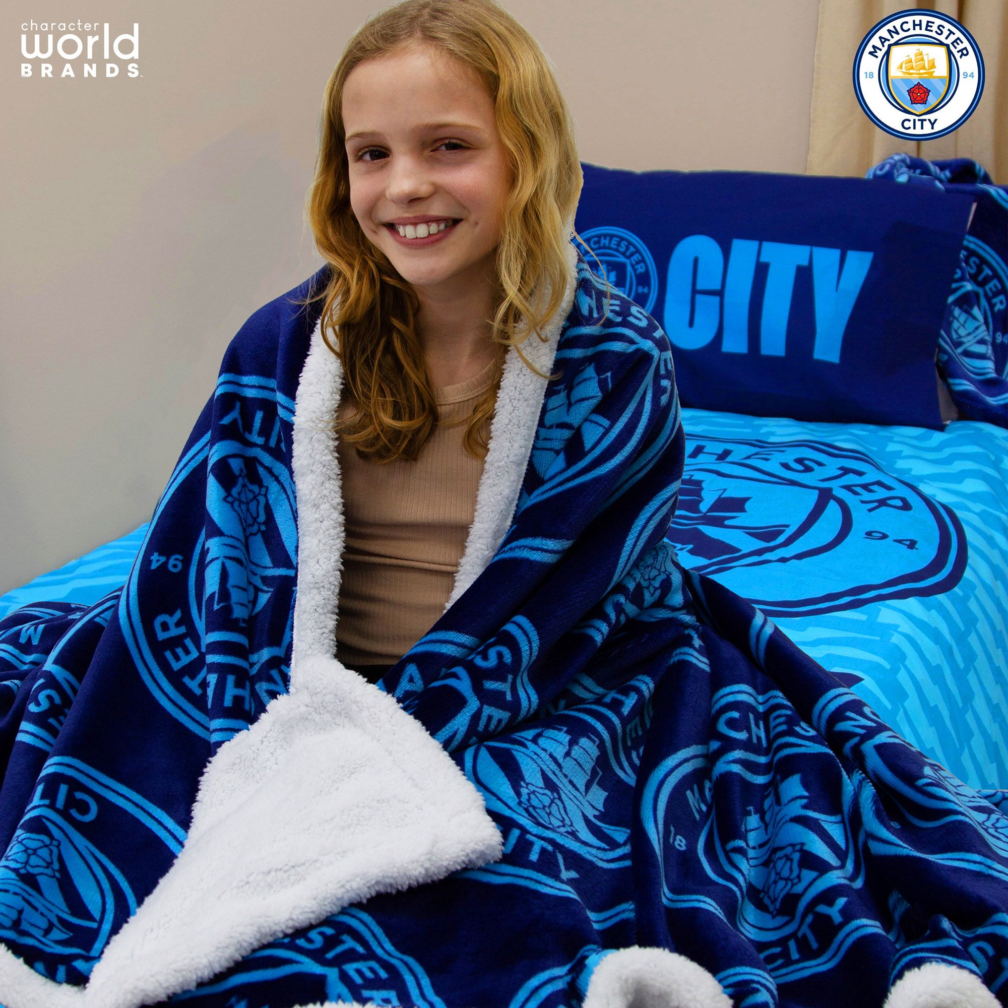 Character World Manchester City Sherpa Blanket product image