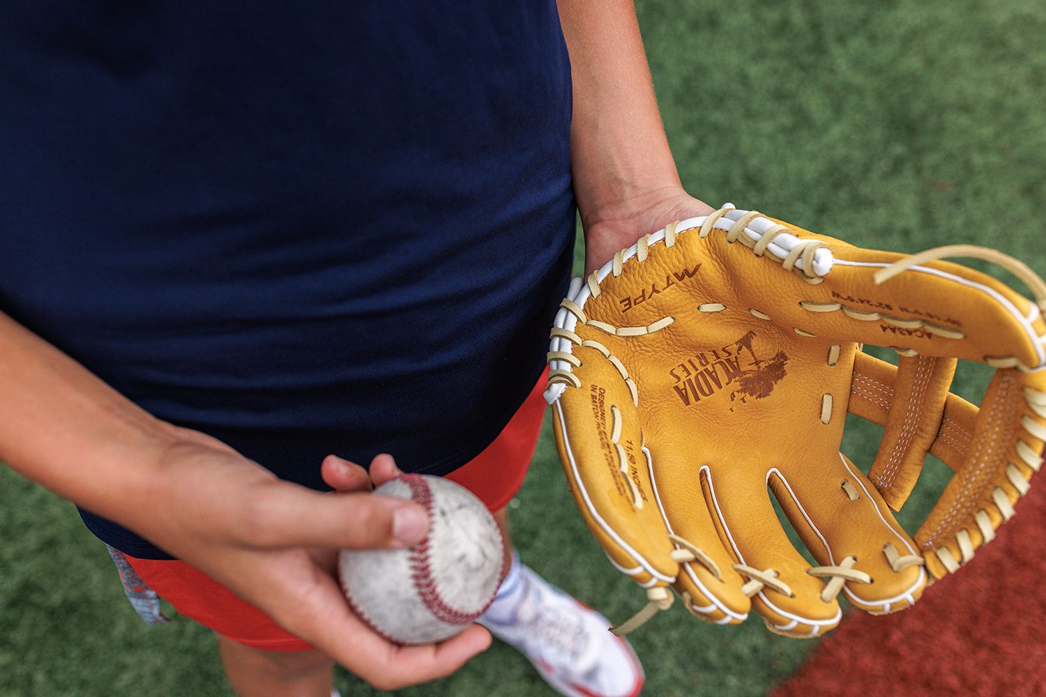 Marucci 11.25” Youth M Type Acadia Series Glove product image