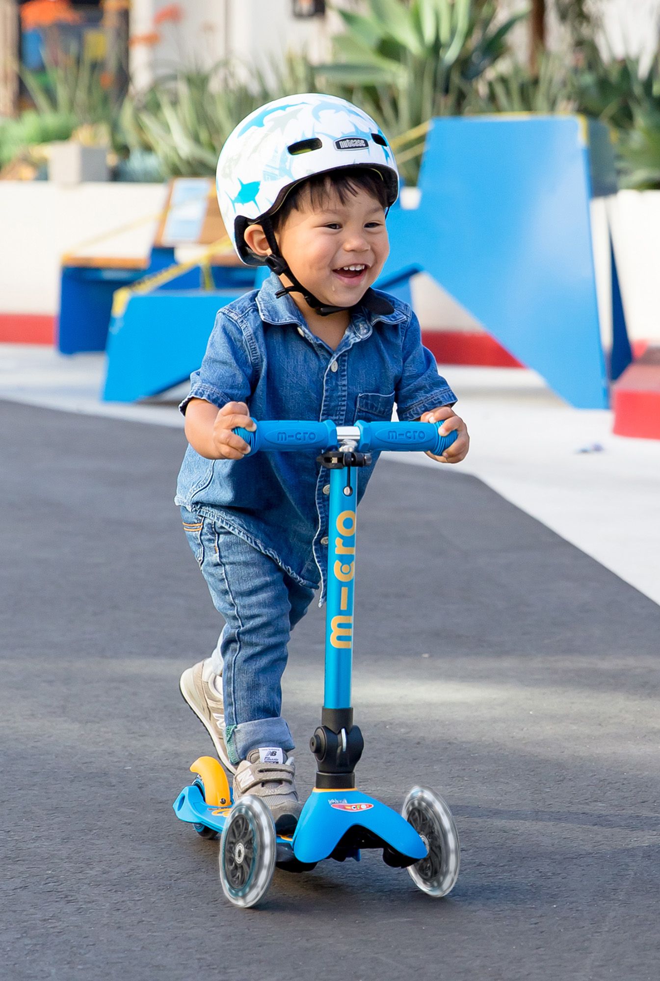 Micro Kickboard Mini Foldable LED Scooter product image