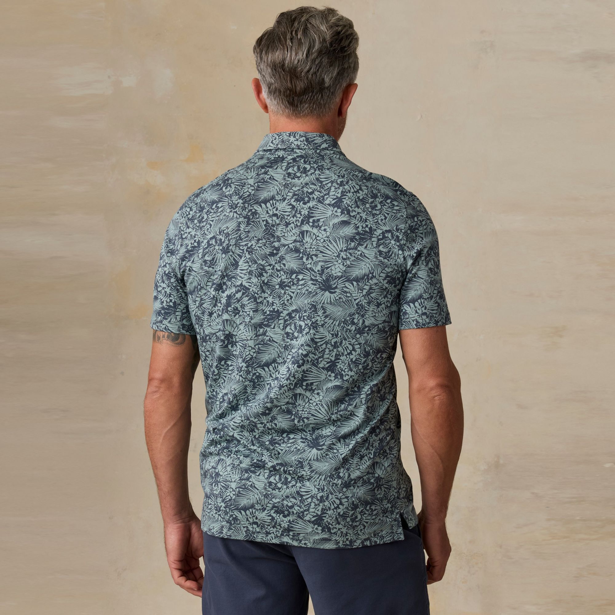 Faherty Men's Movement Pique Pocket Short Sleeve Polo product image
