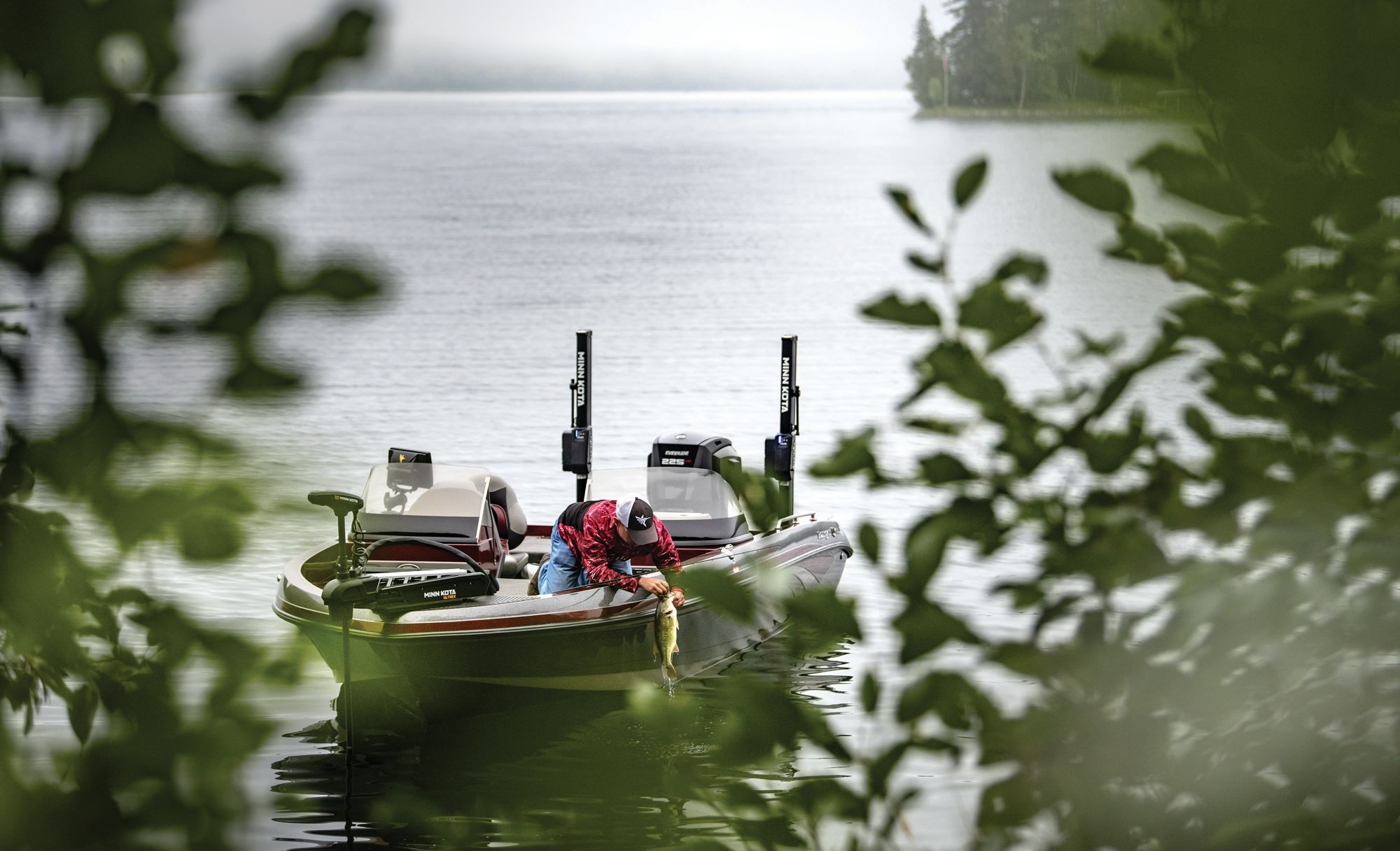 Minn Kota Endura C2 Freshwater Transom Mount Trolling Motor-Floor Model product image