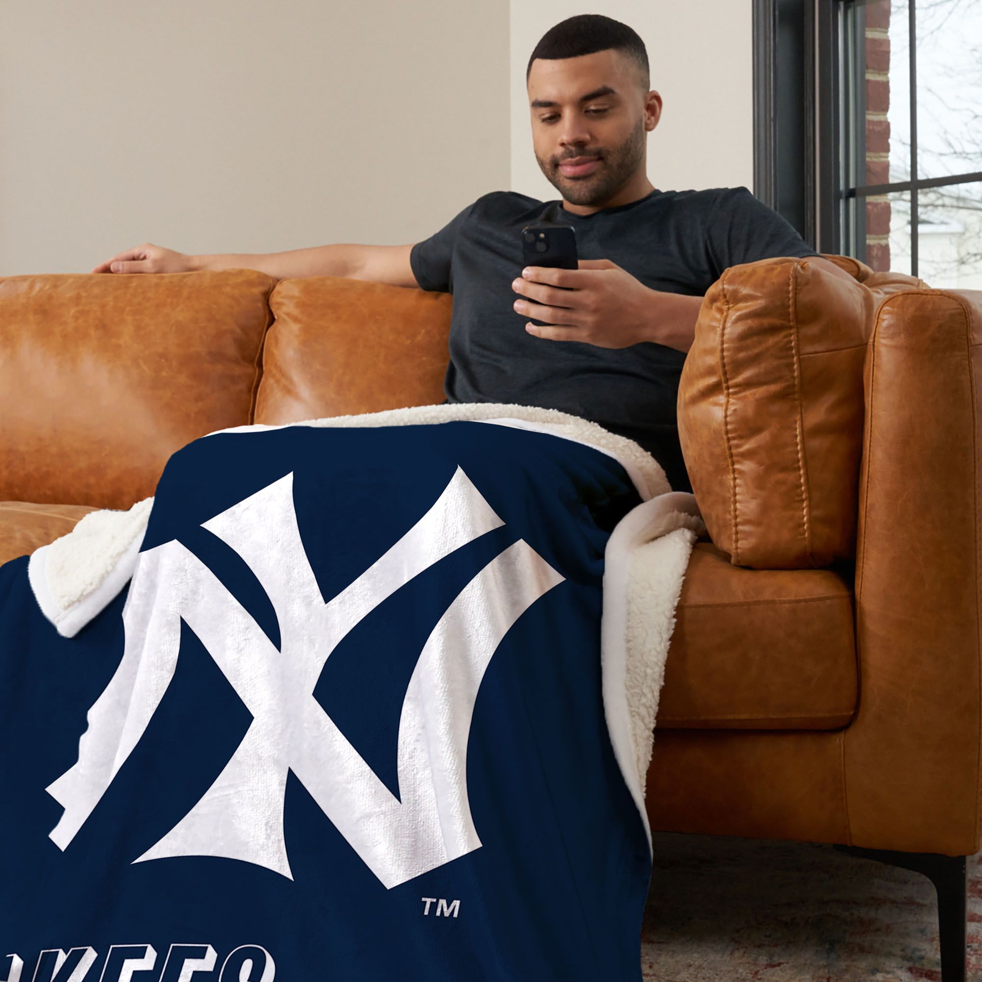 Northwest New York Yankees City Connect Throwback Shrpa Throw product image