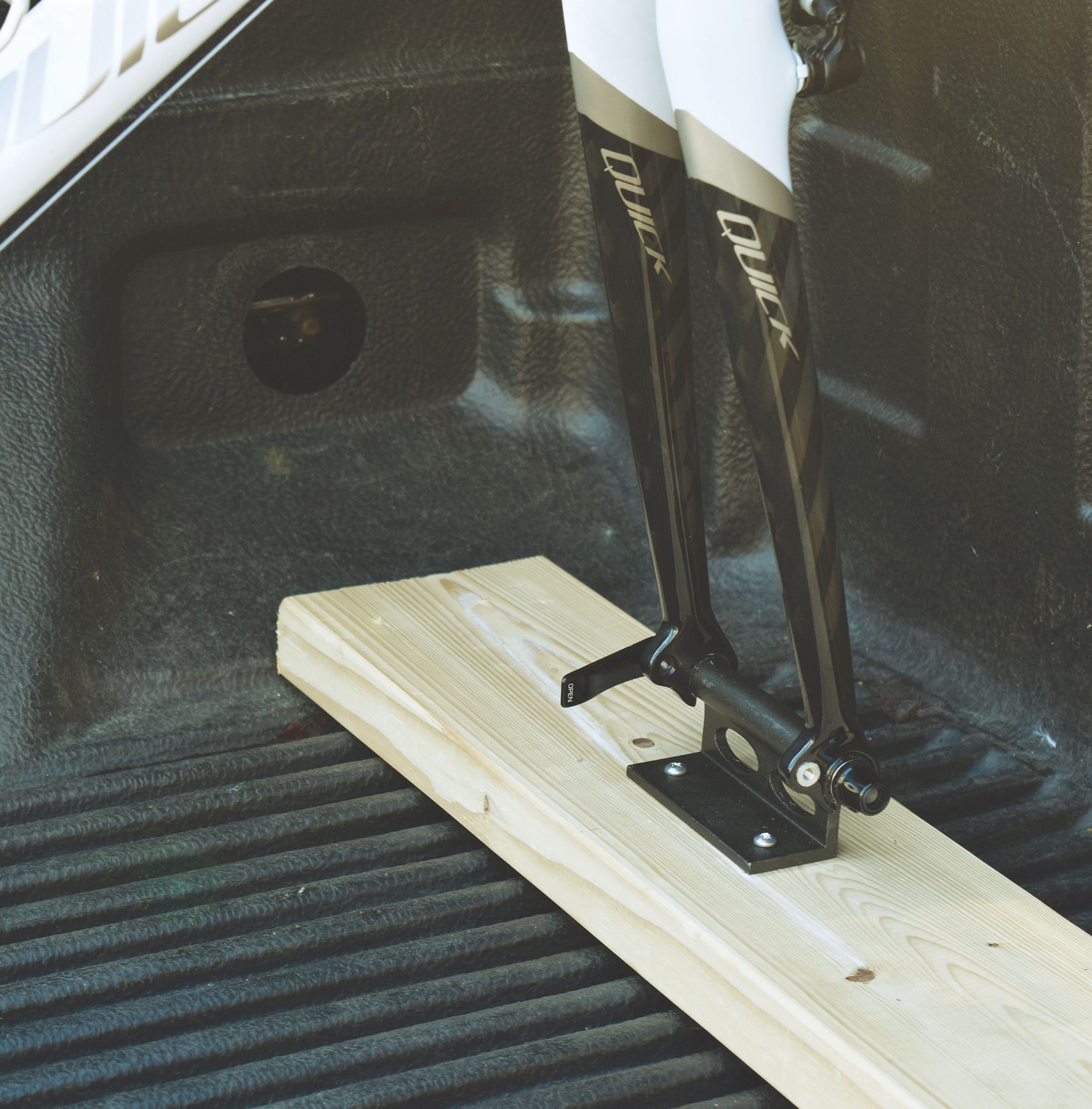 Malone Fork Block QR Universal Fork Mount 1-Bike Carrier product image