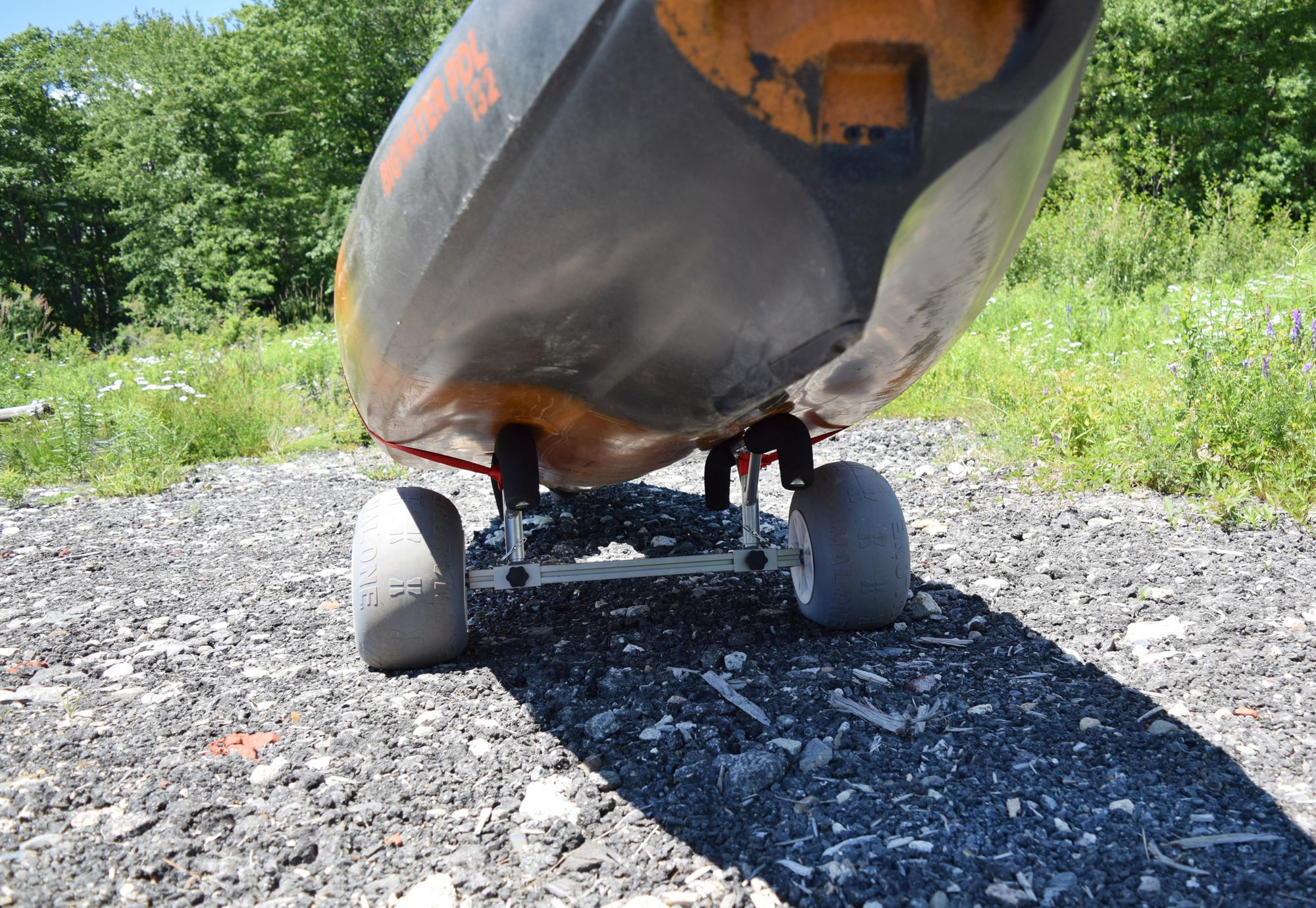 Malone Auto Racks TraverseHD-S Bunk Style Heavy Duty Canoe/Kayak Cart (with balloon beach tires) product image