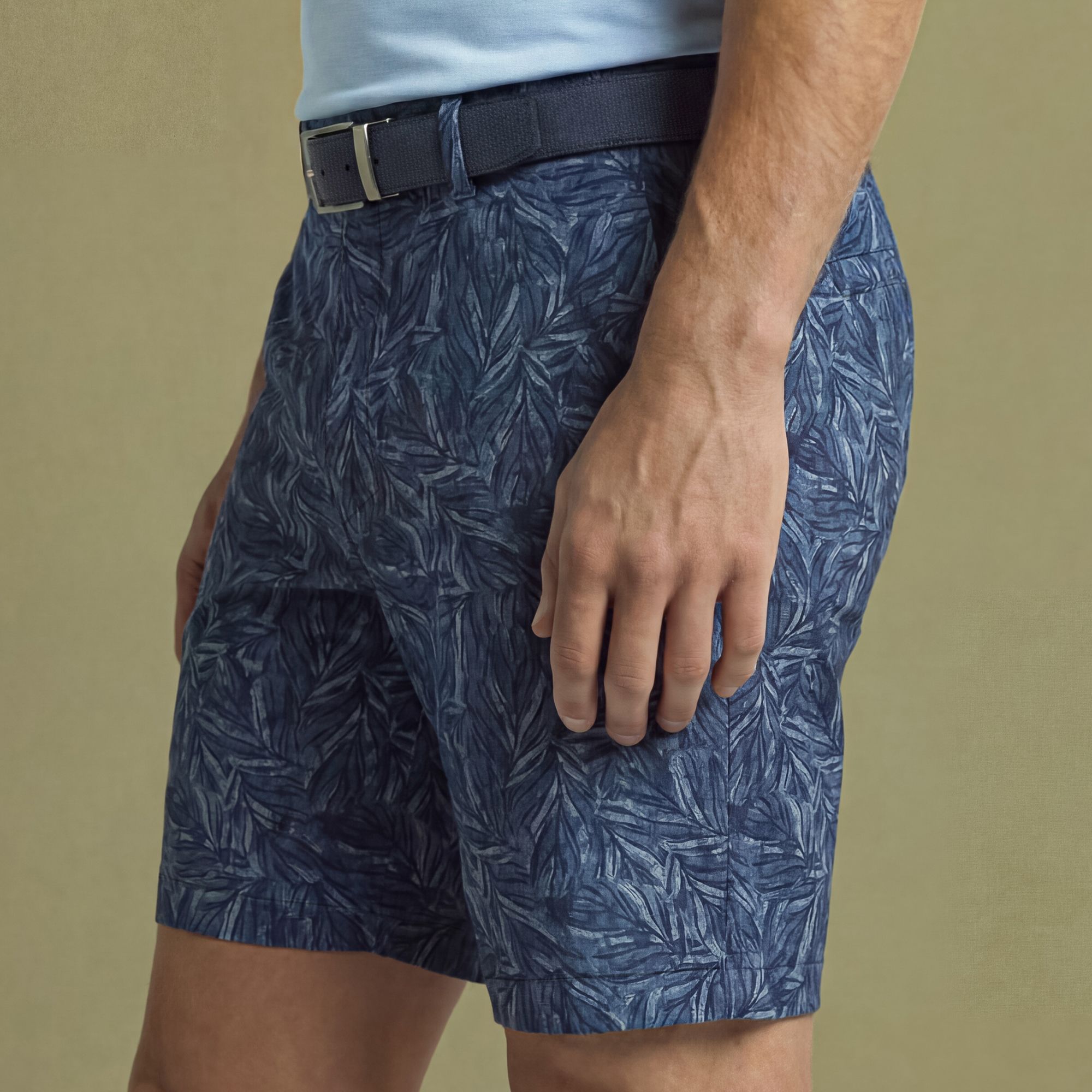 VRST Men's Fairway 8" Golf Short product image