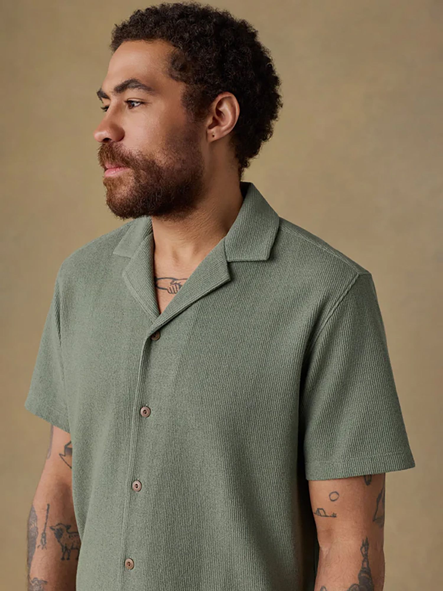 Faherty Men's Oasis Short Sleeve Woven Shirt product image