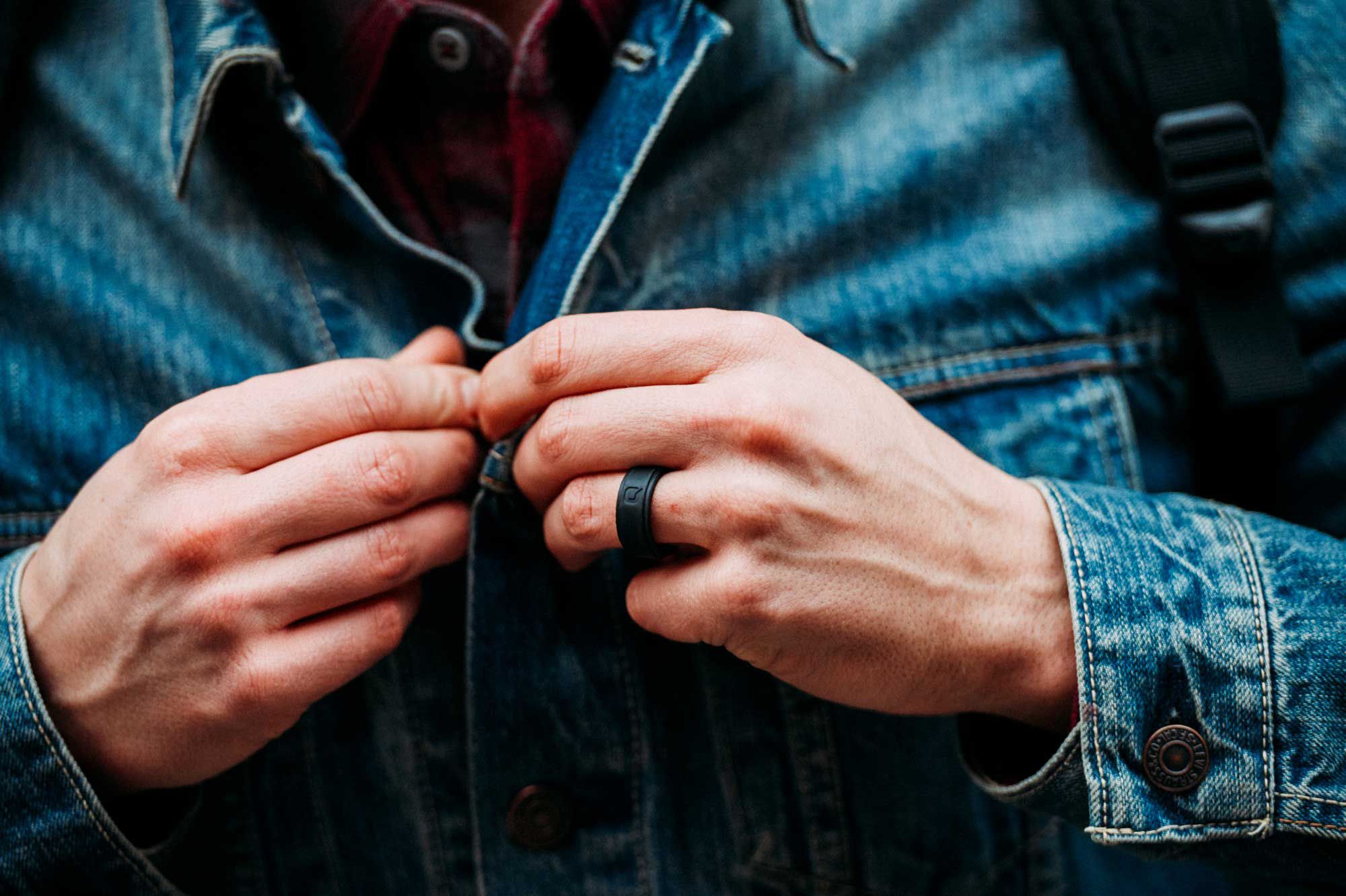 QALO Men's Step Edge Silicone Ring product image