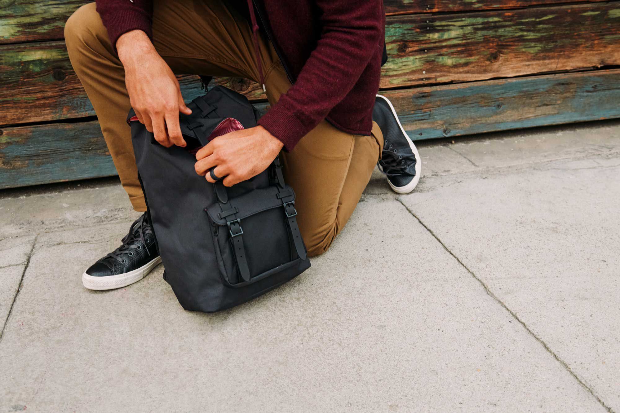 QALO Men's Step Edge Silicone Ring product image